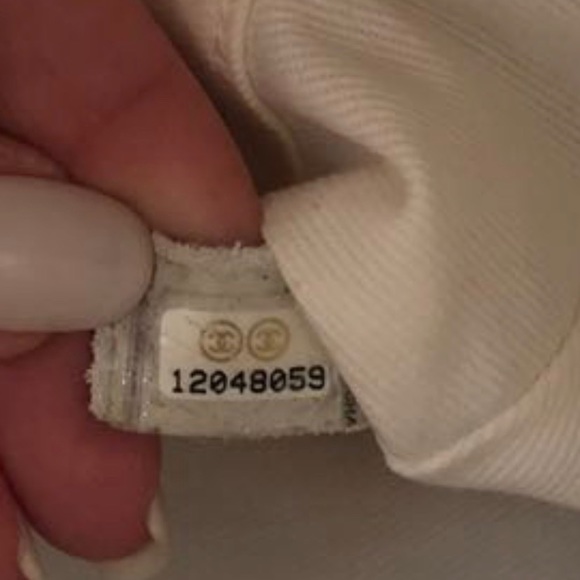 CHANEL BAG - Picture 2 of 8